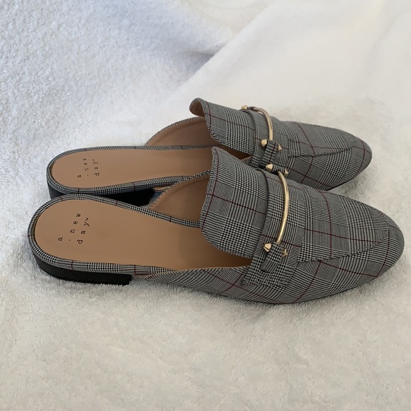 A New Day Remmy Grey Mule. - Picture 6 of 11